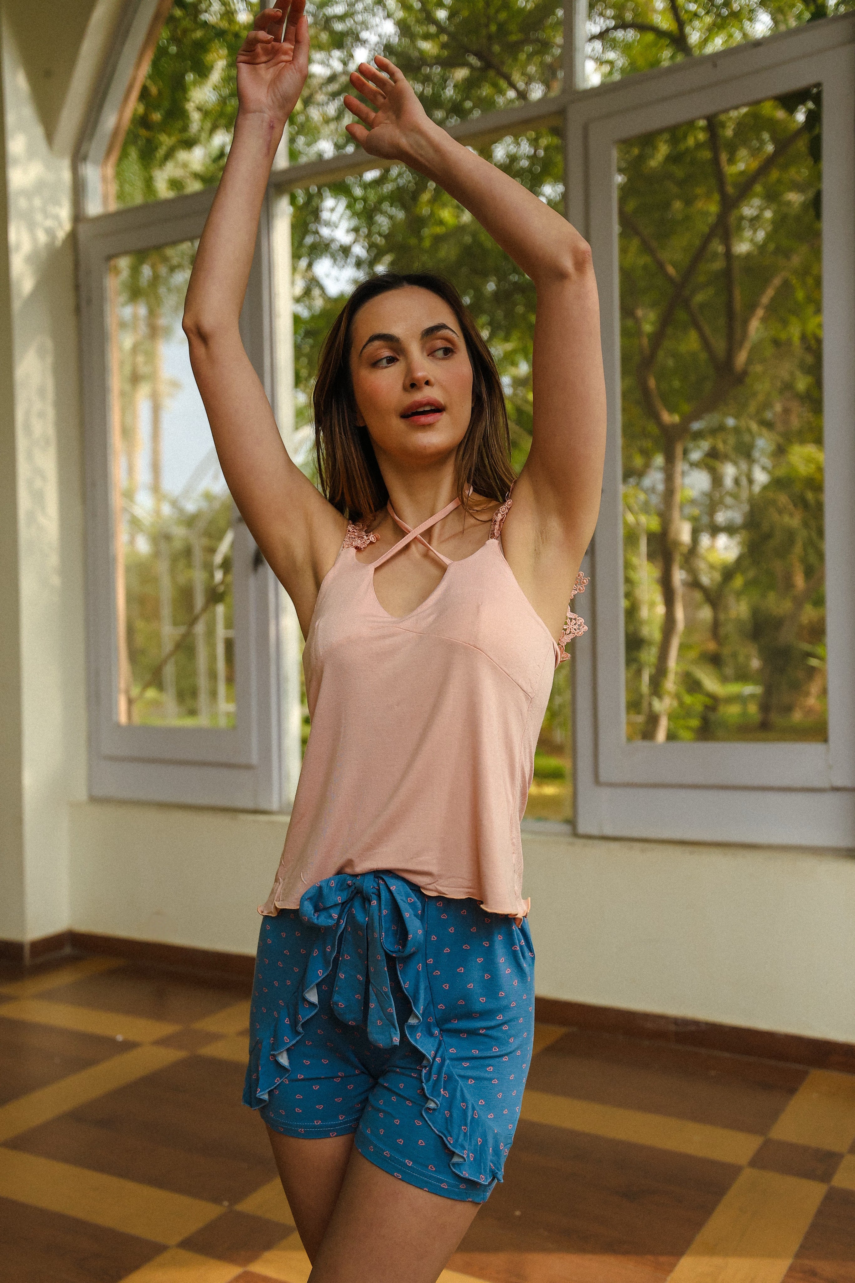 طقم بيجامة وردي