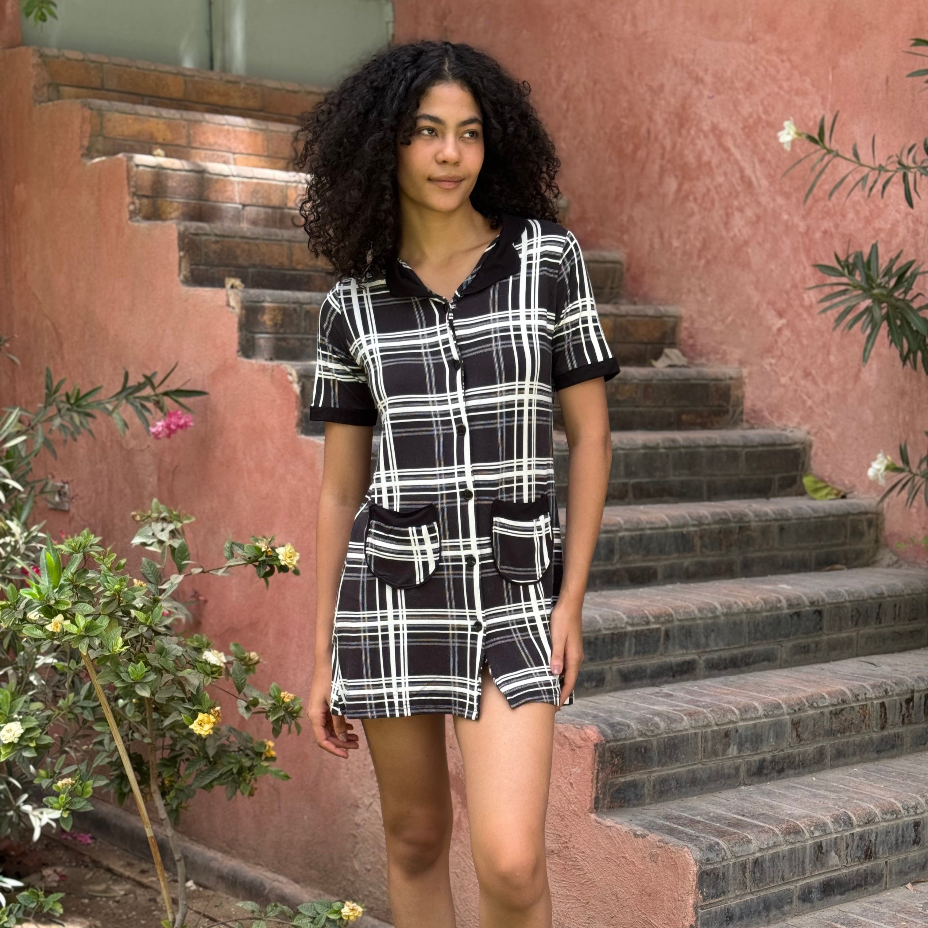 فستان كلاسيكي متباين