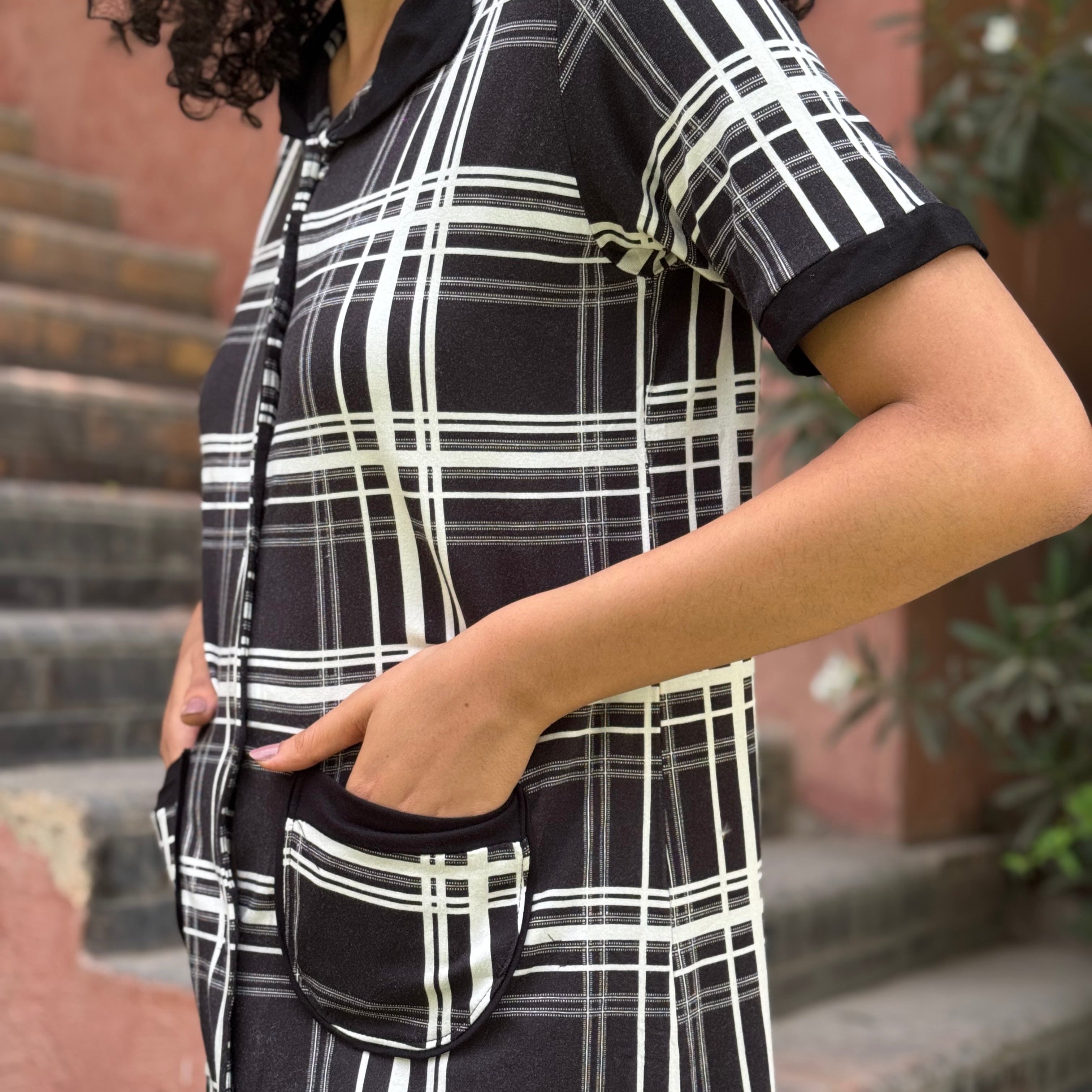 فستان كلاسيكي متباين